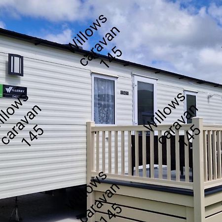 Willows Caravan 145 Llanddwywe Bagian luar foto