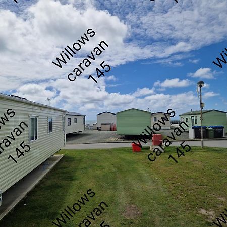 Willows Caravan 145 Llanddwywe Bagian luar foto