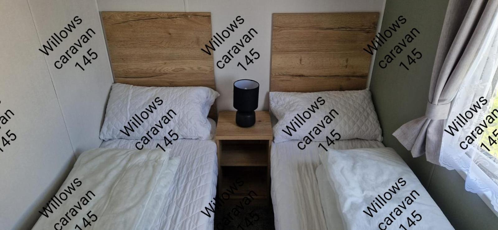 Willows Caravan 145 Llanddwywe Bagian luar foto