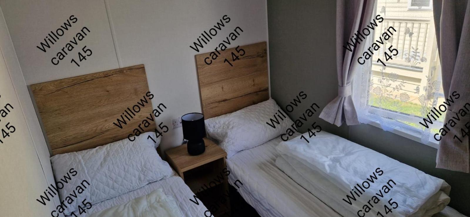 Willows Caravan 145 Llanddwywe Bagian luar foto